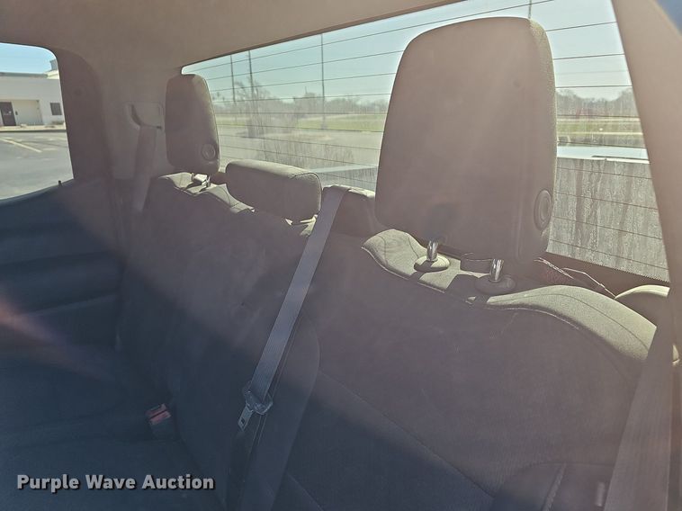 image for item DQ4371 2020 Chevrolet Silverado 1500 Crew Cab pickup truck