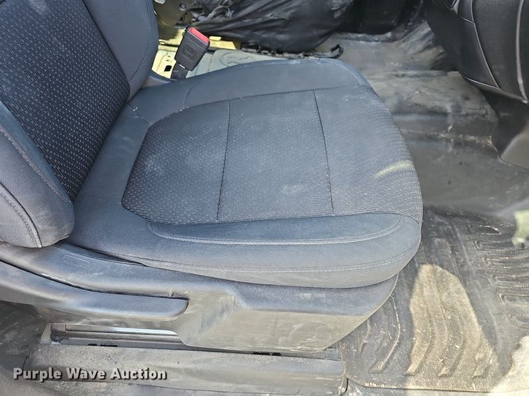 image for item DQ4371 2020 Chevrolet Silverado 1500 Crew Cab pickup truck