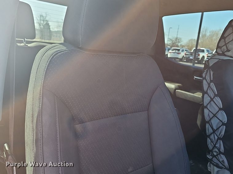 image for item DQ4371 2020 Chevrolet Silverado 1500 Crew Cab pickup truck