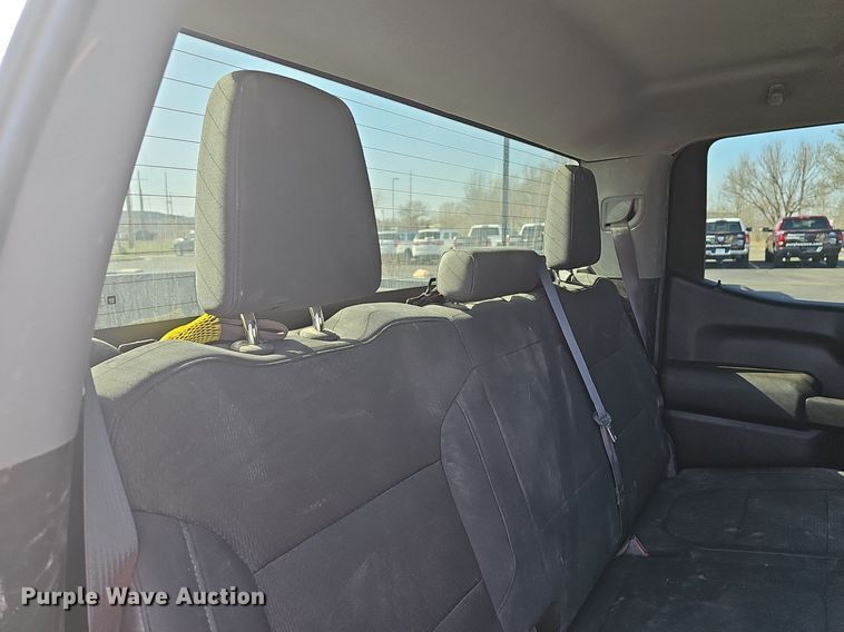 image for item DQ4371 2020 Chevrolet Silverado 1500 Crew Cab pickup truck