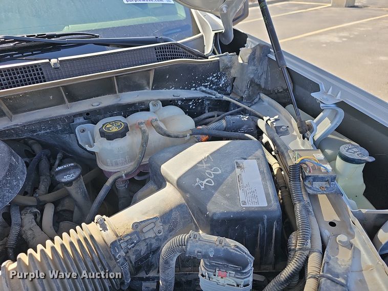 image for item DQ4371 2020 Chevrolet Silverado 1500 Crew Cab pickup truck