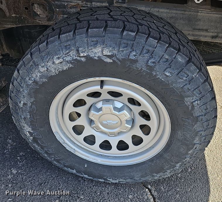 image for item DQ4371 2020 Chevrolet Silverado 1500 Crew Cab pickup truck