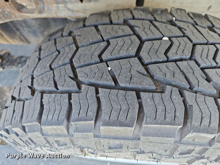 image for item DQ4371 2020 Chevrolet Silverado 1500 Crew Cab pickup truck