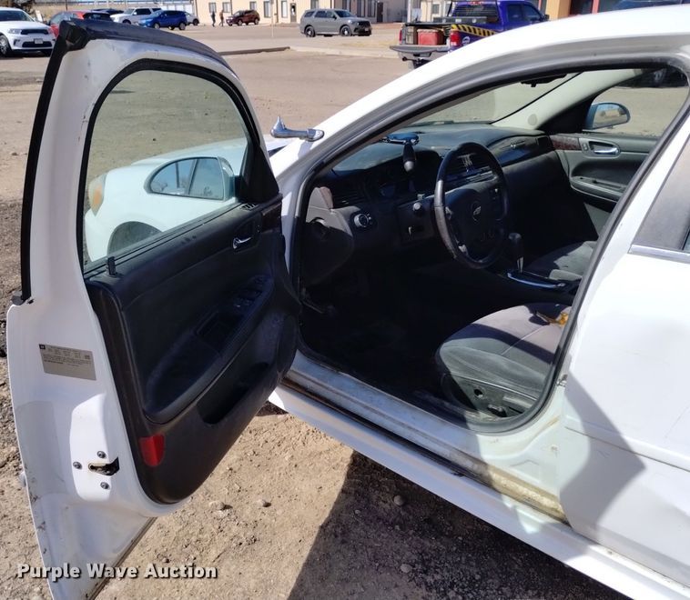 image for item DQ5996 2013 Chevrolet Impala LS 