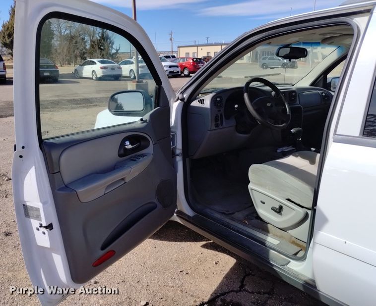 image for item DQ5998 2008 Chevrolet Trail Blazer SUV