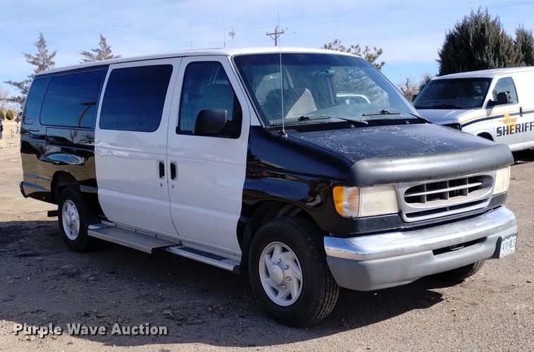image for item DQ6001 2000 Ford E350 van
