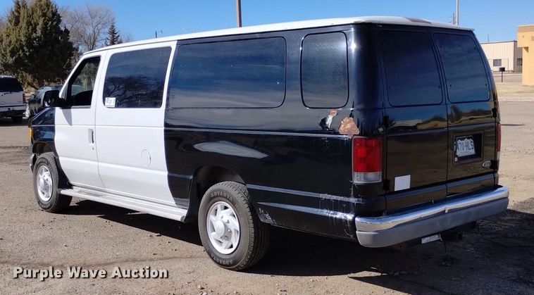 image for item DQ6001 2000 Ford E350 van