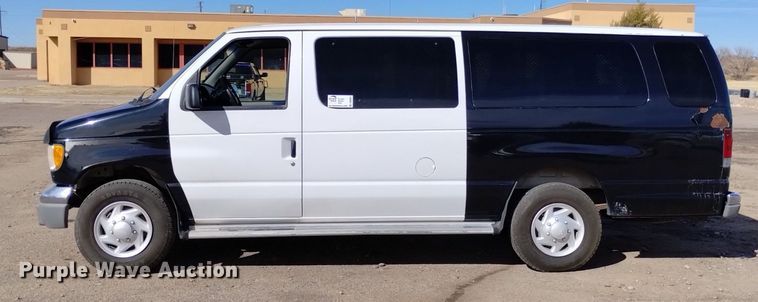 image for item DQ6001 2000 Ford E350 van