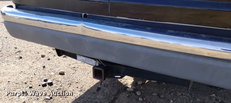 image for item DQ6001 2000 Ford E350 van