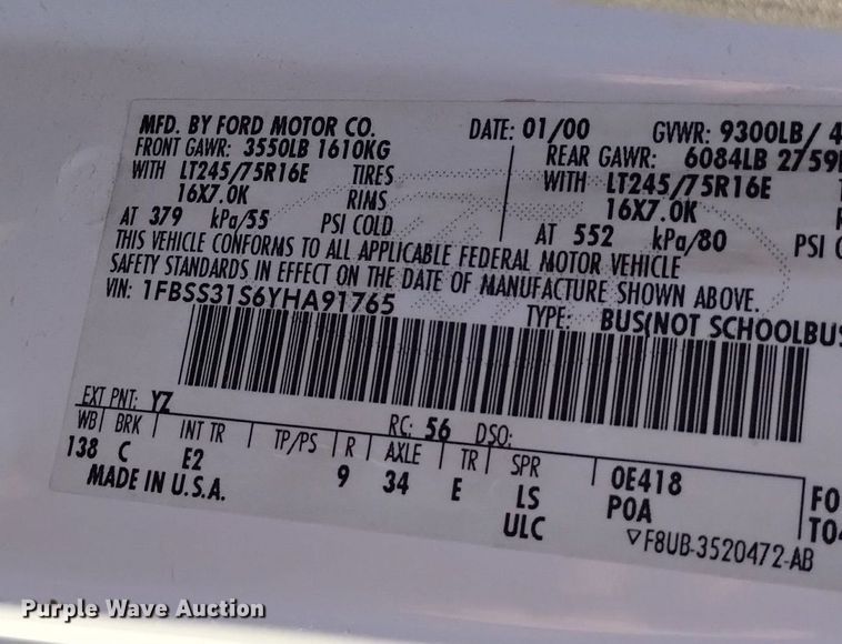 image for item DQ6001 2000 Ford E350 van