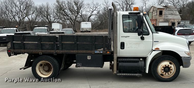 image for item DQ6368 2009 International 4300 dump flatbed truck