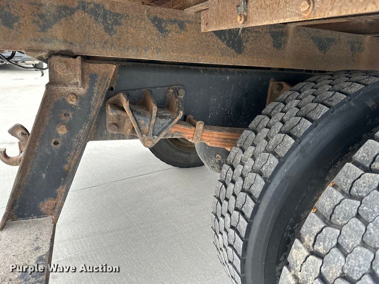 image for item DQ6368 2009 International 4300 dump flatbed truck