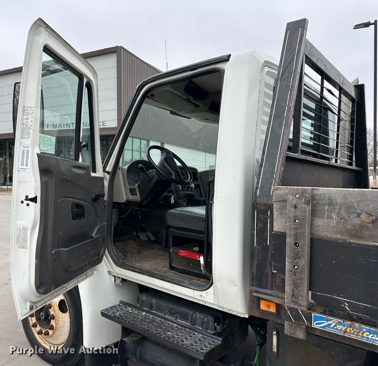 image for item DQ6368 2009 International 4300 dump flatbed truck