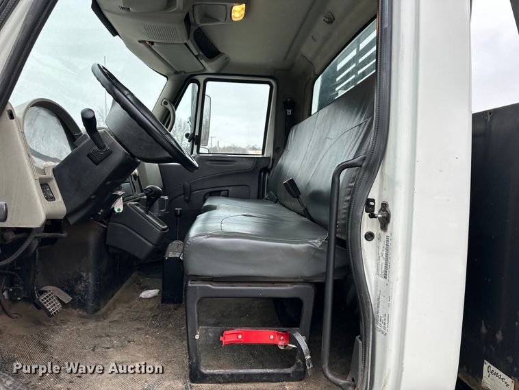 image for item DQ6368 2009 International 4300 dump flatbed truck