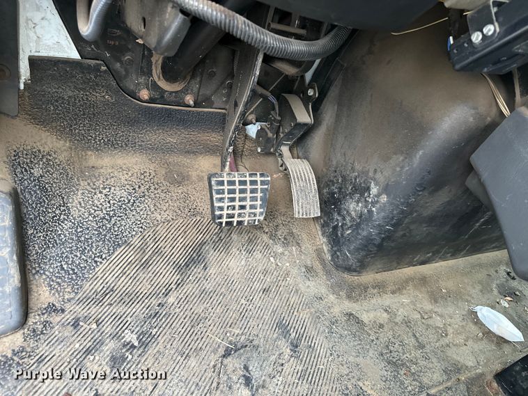 image for item DQ6368 2009 International 4300 dump flatbed truck