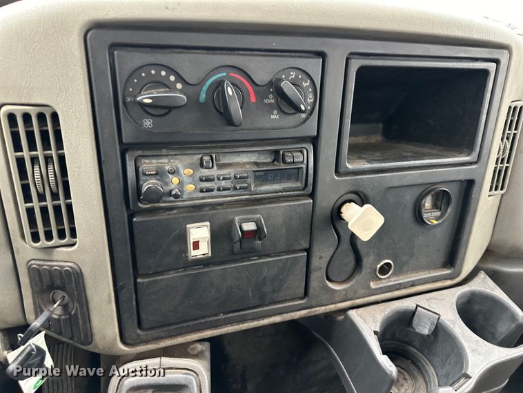 image for item DQ6368 2009 International 4300 dump flatbed truck