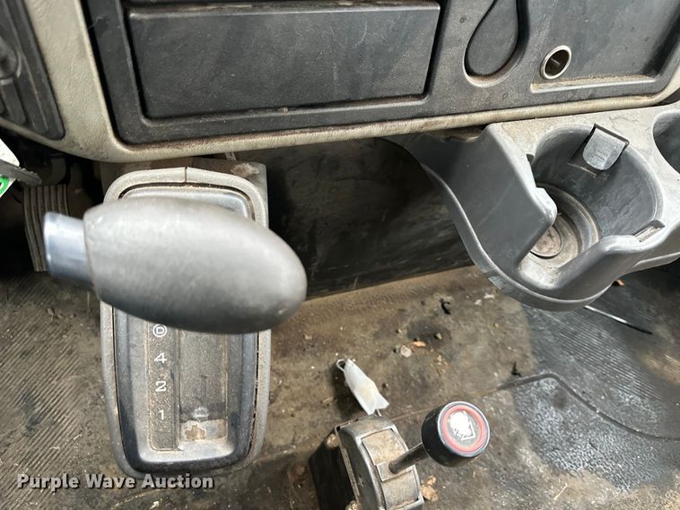 image for item DQ6368 2009 International 4300 dump flatbed truck