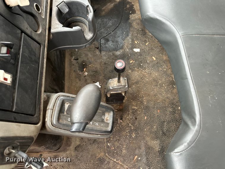 image for item DQ6368 2009 International 4300 dump flatbed truck