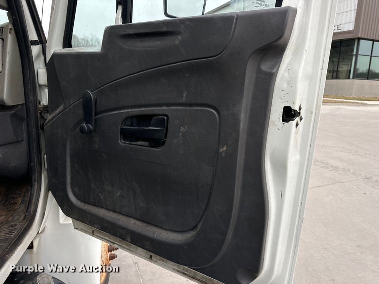 image for item DQ6368 2009 International 4300 dump flatbed truck