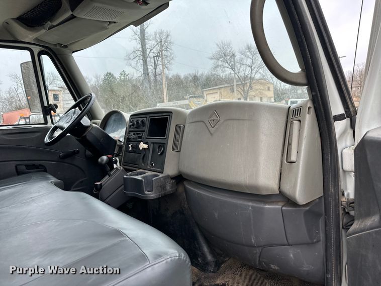 image for item DQ6368 2009 International 4300 dump flatbed truck