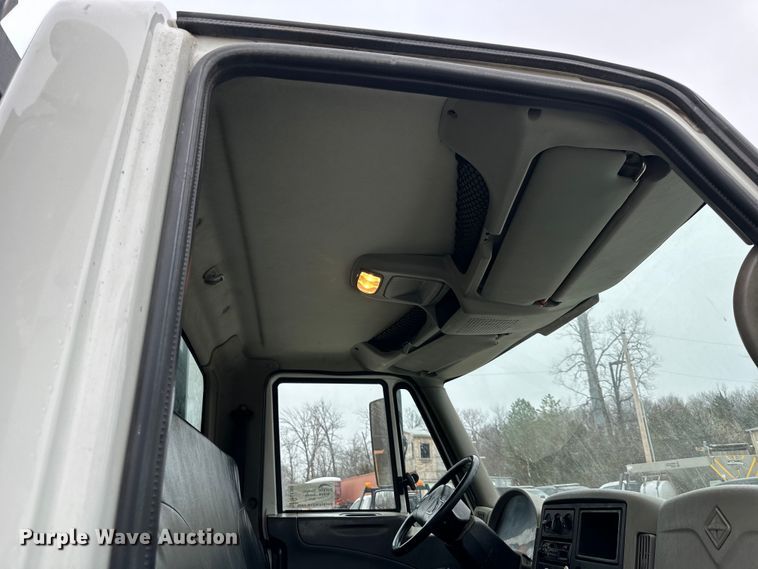 image for item DQ6368 2009 International 4300 dump flatbed truck