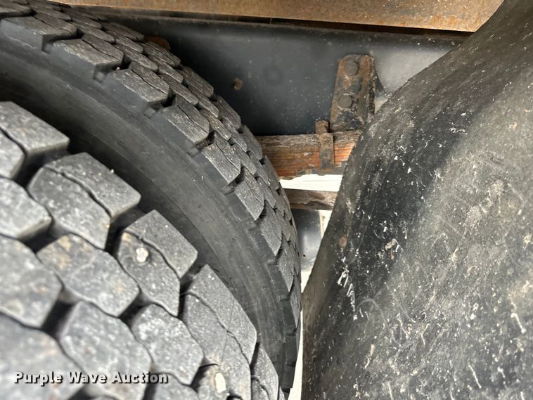 image for item DQ6368 2009 International 4300 dump flatbed truck