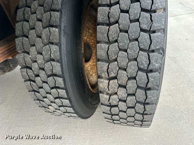 image for item DQ6368 2009 International 4300 dump flatbed truck