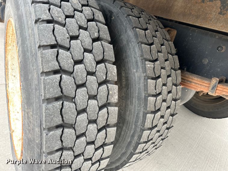 image for item DQ6368 2009 International 4300 dump flatbed truck