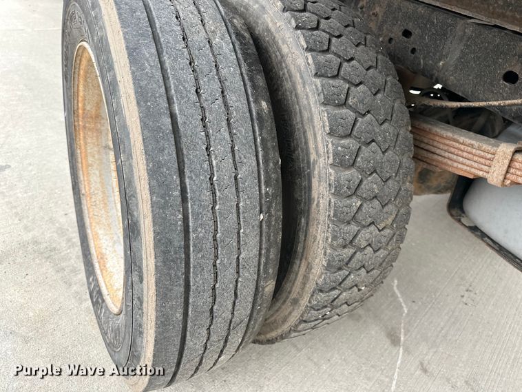 image for item DQ6371 2012 Ford F450 Super Duty XL dump flatbed truck