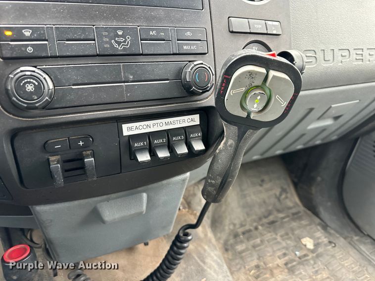 image for item DQ6372 2013 Ford F450 Super Duty XL dump flatbed truck