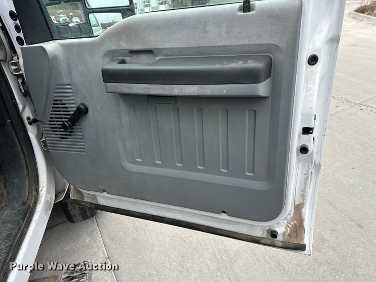 image for item DQ6372 2013 Ford F450 Super Duty XL dump flatbed truck