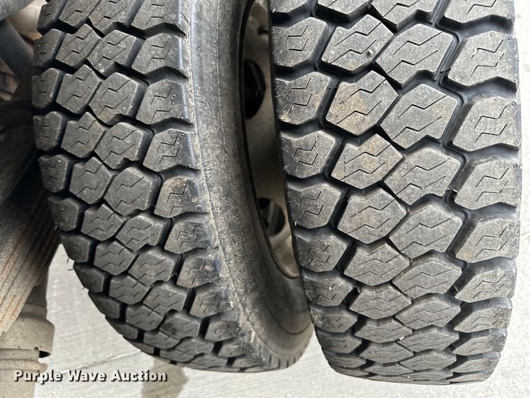 image for item DQ6372 2013 Ford F450 Super Duty XL dump flatbed truck