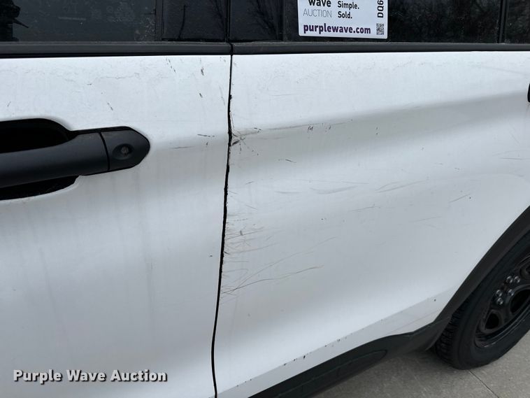 image for item DQ6377 2020 Ford Explorer Police Interceptor  SUV