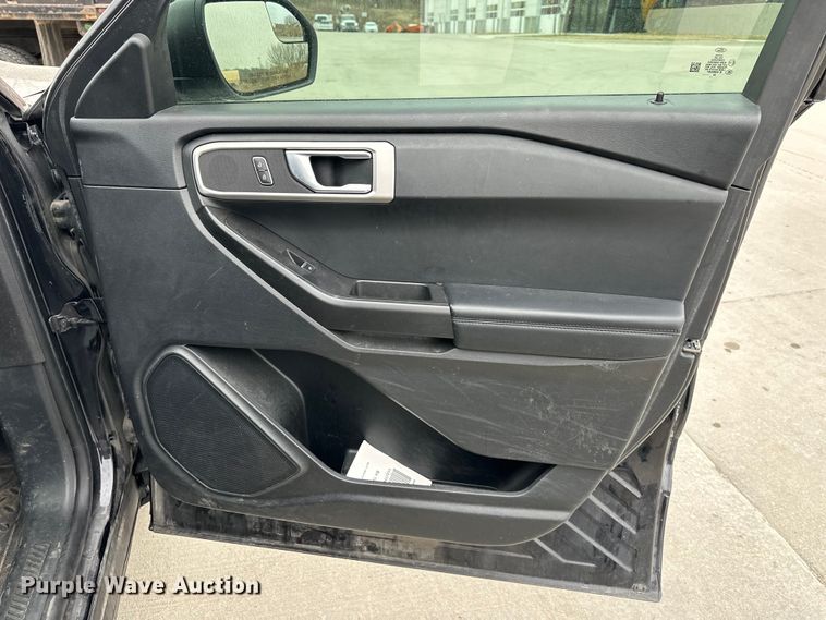 image for item DQ6377 2020 Ford Explorer Police Interceptor  SUV