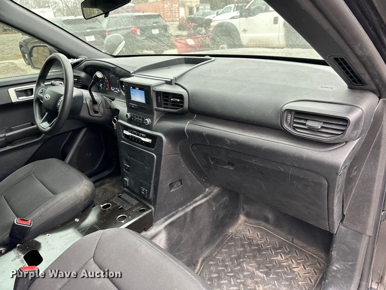 image for item DQ6377 2020 Ford Explorer Police Interceptor  SUV