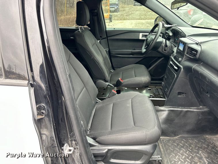 image for item DQ6377 2020 Ford Explorer Police Interceptor  SUV