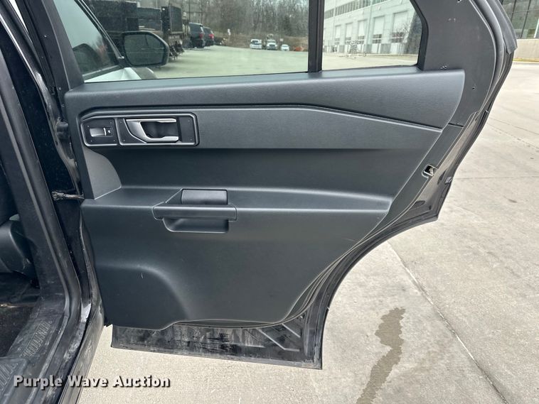 image for item DQ6377 2020 Ford Explorer Police Interceptor  SUV