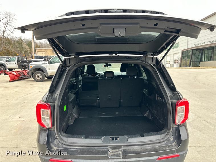 image for item DQ6377 2020 Ford Explorer Police Interceptor  SUV