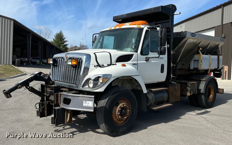 image for item DQ6380 2009 International 7300 dump truck