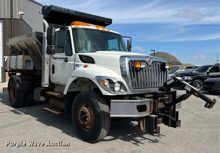 image for item DQ6380 2009 International 7300 dump truck