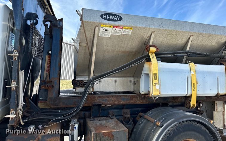 image for item DQ6380 2009 International 7300 dump truck