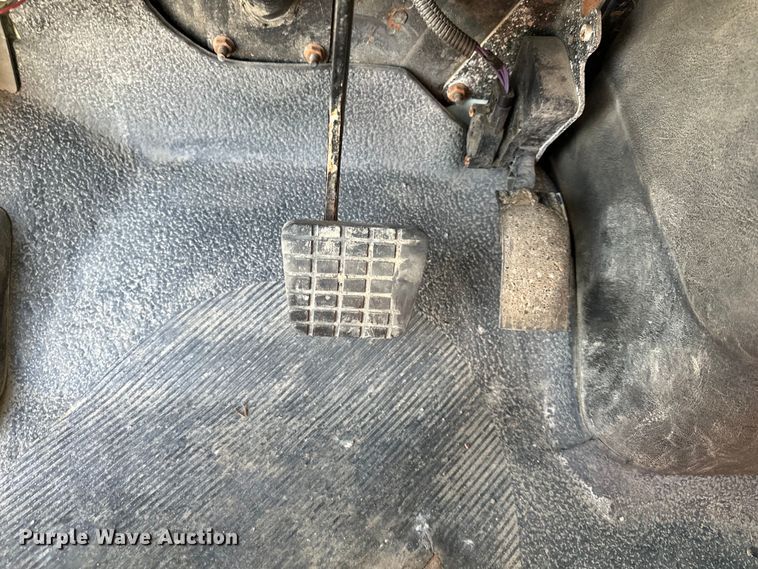 image for item DQ6380 2009 International 7300 dump truck