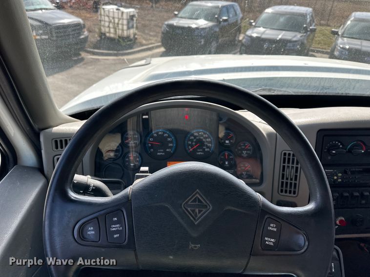 image for item DQ6380 2009 International 7300 dump truck