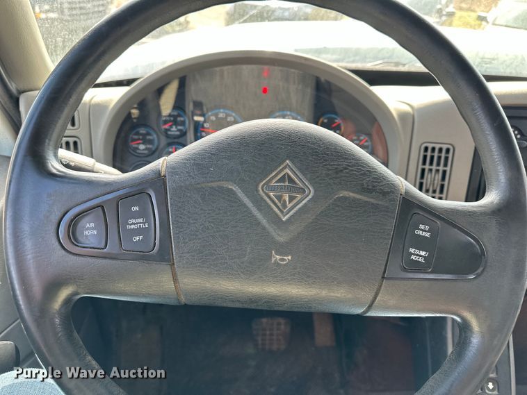 image for item DQ6380 2009 International 7300 dump truck