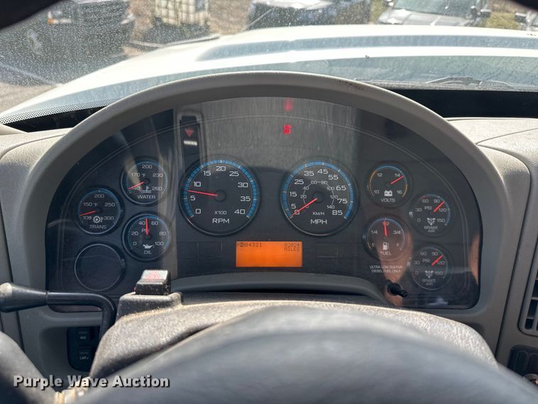 image for item DQ6380 2009 International 7300 dump truck