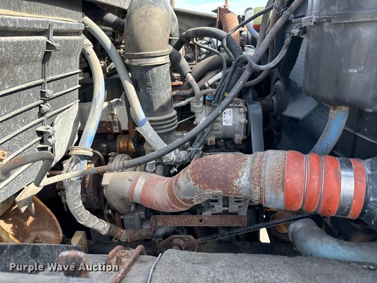 image for item DQ6380 2009 International 7300 dump truck