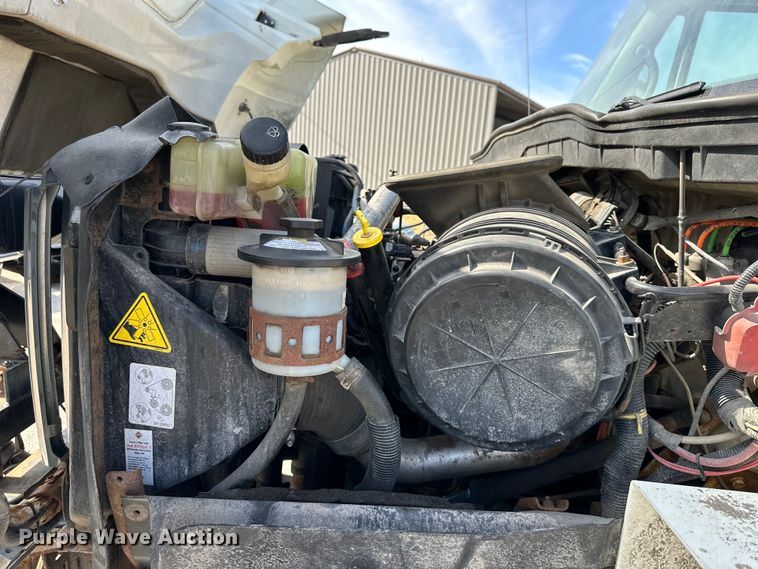 image for item DQ6380 2009 International 7300 dump truck