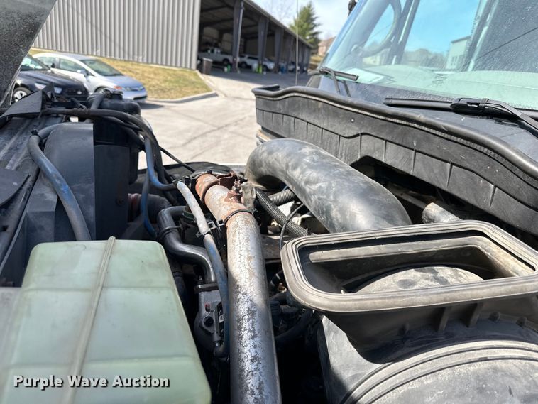 image for item DQ6380 2009 International 7300 dump truck