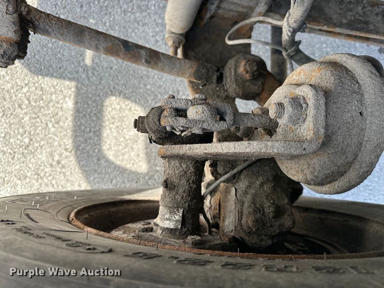 image for item DQ6380 2009 International 7300 dump truck