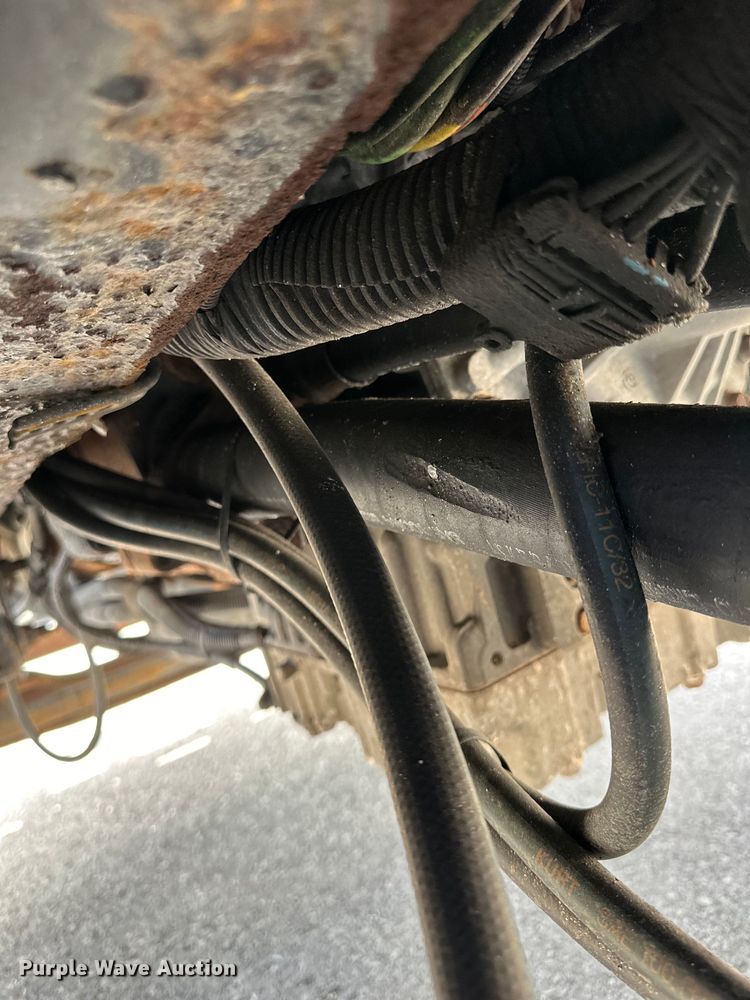 image for item DQ6380 2009 International 7300 dump truck